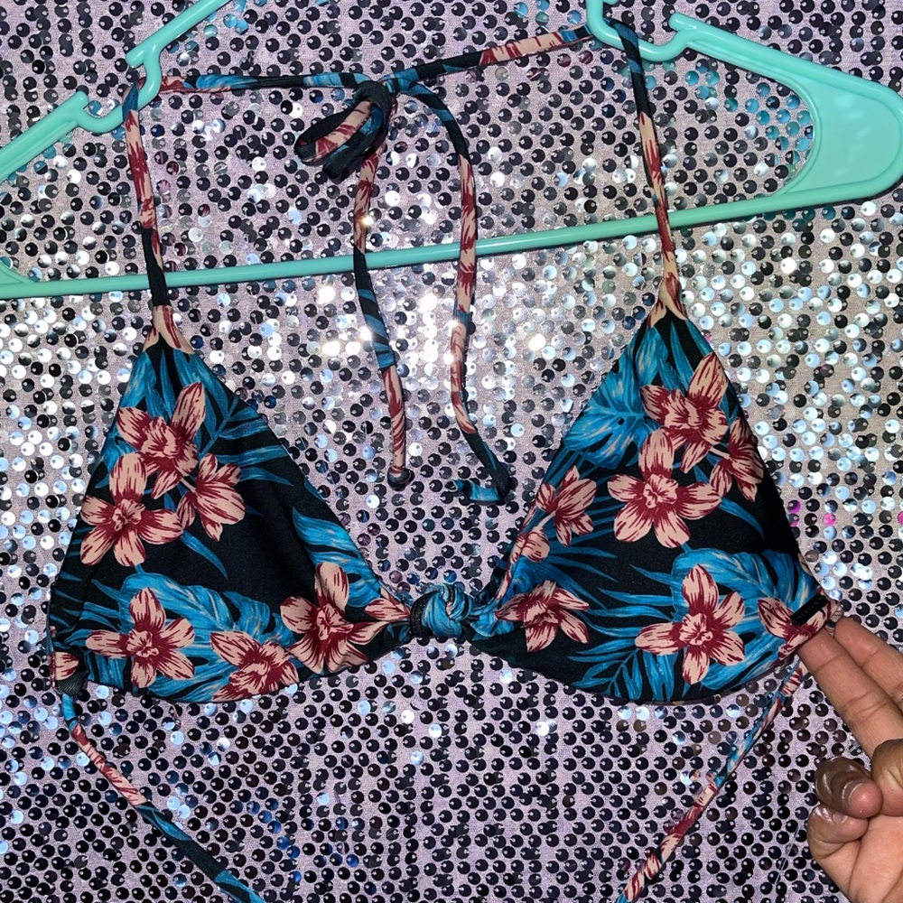 Flower Bikini 🌸 - Picture 2 of 7